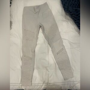 Alo leggings